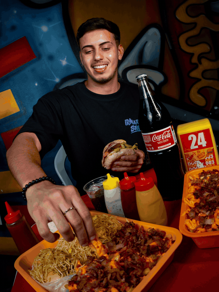 João Victor aproveitando um lanche do Dogão 083